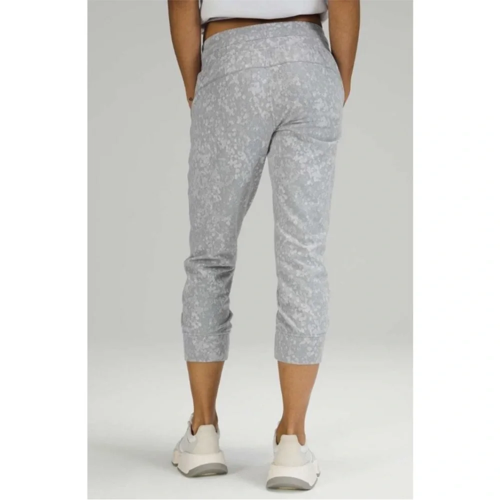 Lululemon Ready to Rulu Jogger Crop